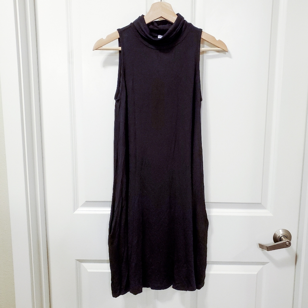 Francesca's Alya Black Sleeveless Mock Neck Dress